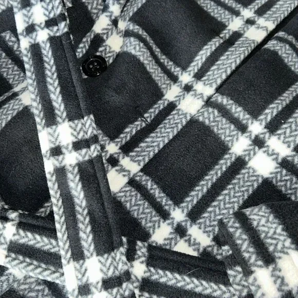 Ike Behar Women’s coat extra large black and￼white - Picture 5 of 7